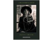 Livro Um Livro dos Dias Patti Smith