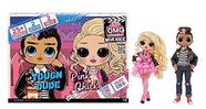LOL Surpresa OMG Filme Magic Fashion Dolls 2-Pack Tough Dude e Pink Chick com 25 surpresas Incluindo 4 looks de moda, óculos 3D, acessórios de filme e playset reutilizável - Grande presente para idades 4+