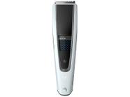 Máquina de cortar cabelo Philips sem fio na cor branca com detalhes em preto e display central