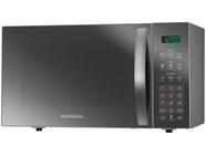 Micro-ondas Mondial de 34 litros com acabamento frontal espelhado, painel digital lateral e puxador vertical prata.