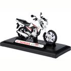 Miniatura - 1:18 - Moto Honda CG Titan 160 Branca - California Toys 71805