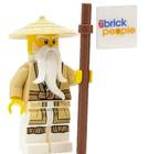 Minifigura LEGO Ninjago Sensei Wu com Tan Robes Battle Staff