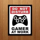 Placa Decorativa Nerd - Gamer At Work Xb - Trabalhando 27X35