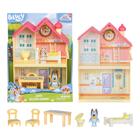 Playset Bluey Mini Home com boneco e 5 peças de jogo e 3 quartos