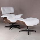 Poltrona Charles Eames Couro E. com Puff Branco