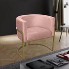 Poltrona para Sala Decorativa Luna Base Ferro Dourado Veludo Rosa Visan Estofados