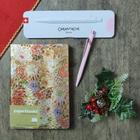 Presente Paperblanks Pautado Kikka + Caneta Claim Your Style - Paperblanks, Caran d'Ache