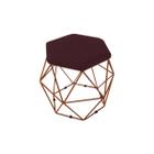 Puff Aramado Onix Hexagonal Base Bronze Suede Bordô - Maitê Moda Casa