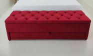 Puff Baú Gaveta Capitonê Sob Medida 120x50x45cm de Altura Cor Vermalha (Veludo Liso)