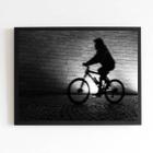 Quadro Fotografia Pessoa Pedalando 45x34cm - com vidro