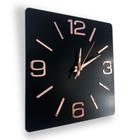 Relógio de parede quadrado, preto, 25cm, Algarismos Cardinais cor Rosé.