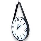 Relógio Parede Adnet 30cm Branco (silencioso), algarismos 3D pretos, Alça e Aro em Couro preto.