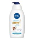 Sabonete líquido Nivea Leite de coco e amêndoa 900 ml para pele seca