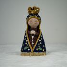 Santinha artesanal amigurumi nossa senhora aparecida - LEMBRANÇA CROCHÊ BATIZADO MANTO