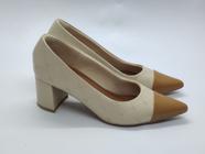 Sapato feminino scarpin bico fino salto bloco cor bege e marrom em couro marca Usaflex 702413