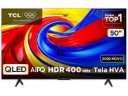 Smart TV TCL 50 polegadas QLED 4K modelo 50P7L com fundo colorido abstrato na tela