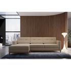 Sofá 3 Lugares Living com Chaise Esquerdo Pés e Base em Madeira Linho Cotton Bege