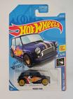 Super T-HUNT Hot Wheels Race Team - Morris Mini