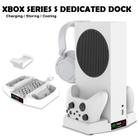 Suporte Xbox Series S Branco Com Resfriador Carregador Para Controles Ípega PG-XBS011