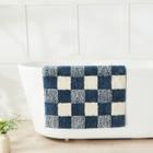 Tapete de banho CozeCube Checkered antiderrapante 120 x 60 cm azul escuro