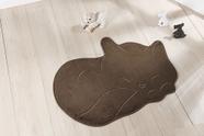 Tapete Formato com Antiderrapante Gato Soneca - 88 cm x 62 cm - Café