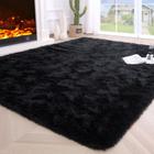 Tapete Noahas Fluffy Shaggy Fuzzy 160x230cm preto para quarto