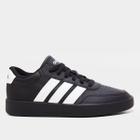 Tênis Adidas Breaknet preto com as três listras brancas laterais e detalhe branco no calcanhar, posicionado de perfil em fundo cinza claro