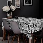 toalha de mesa termica plastico impermeavel flores preto e branco 3,20 x 1,40