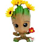 Vaso Baby Groot segurando flor Material em resina