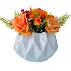 Vaso cachepot centro de mesa branco com arranjo flor laranja