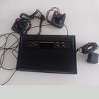 Vídeo Game Console Atari 2600 com 2 controles e cabos originais - Polyvox