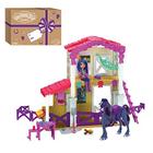 Winner's Stable Camp Clover Barn Playset, 33 Peças, Celeiro Estendido com Figura de Cavalo Articulado e Boneca Pequena, por Just Play