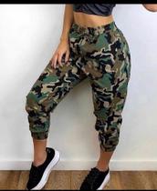 calça jogger camuflada feminina plus size