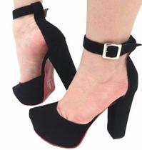 saltos pretos grossos