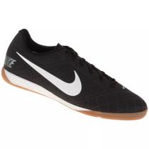 tênis de futebol da nike