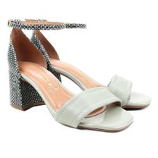 bota fechada borboleta salto grosso