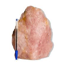 01 Cristal Rosa Pedra Pé Serrado Natural 3 a 4Kg 18 a 22cm Tipo B