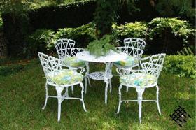 01 Mesa + 04 Poltronas Viena Alumínio Fundido Jardim Varanda Piscina Área Gourmet Campo Área Externa Artesane Móveis 01 Mesa + 04 Poltronas Viena Alumínio Fundido Jardim Varanda Piscina Área Gourmet Campo Área Externa Artesane Móveis