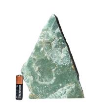 01 Quartzo Verde Pedra Pé Serrado 1 a 2Kg 14 a 16cm Tipo B