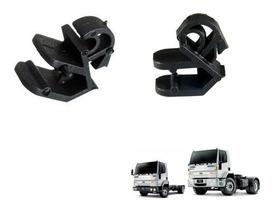 02 Trava Presilha Grampo Vareta Capô Ford Cargo 815 1215 814