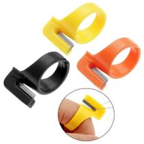 03 Anel Dedal Cortador Destacador Linha Manual Crochê Tricô. 03 Anel Dedal Cortador Destacador Linha Manual Crochê Tricô.