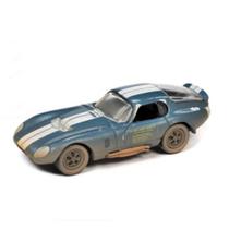 1/64 johnny lightning 1965 shelby cobra daytona coupe - azul com sujeira