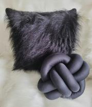 1 Almofada Pelo Alto Cheia + 1 Nó Nozinho