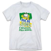 1 Camiseta Brasil Copa Bonequinho Flork Dia de Jogo É Desculpa pra Beber Camisas Divertidas