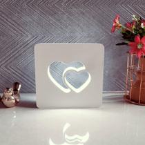 1 Luminária LED Mesa Desenhos Decorativa MDF Branco 14cm