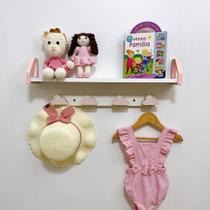 1 Prateleira geométrica rosa 60cm e 1 cabideiro infantil