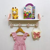 1 Prateleira geométrica rosa e cabideiro formatos infantil