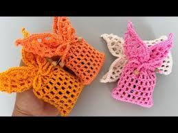 1 Saquinho coelho croche pascoa para bombom cor sortida 10x21 cm