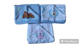 1 Toalha com capuz infantil bordada 1 Toalha com capuz infantil bordada