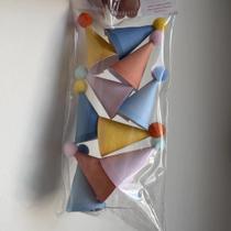 10 Mini Chapeuzinhos Pompom Decorativos Mix Colors Coloridos Tem Festejo - Inspire sua Festa Loja 10 Mini Chapeuzinhos Pompom Decorativos Mix Colors Coloridos Tem Festejo - Inspire sua Festa Loja